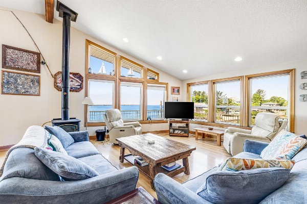 Jettyview Escape image 1